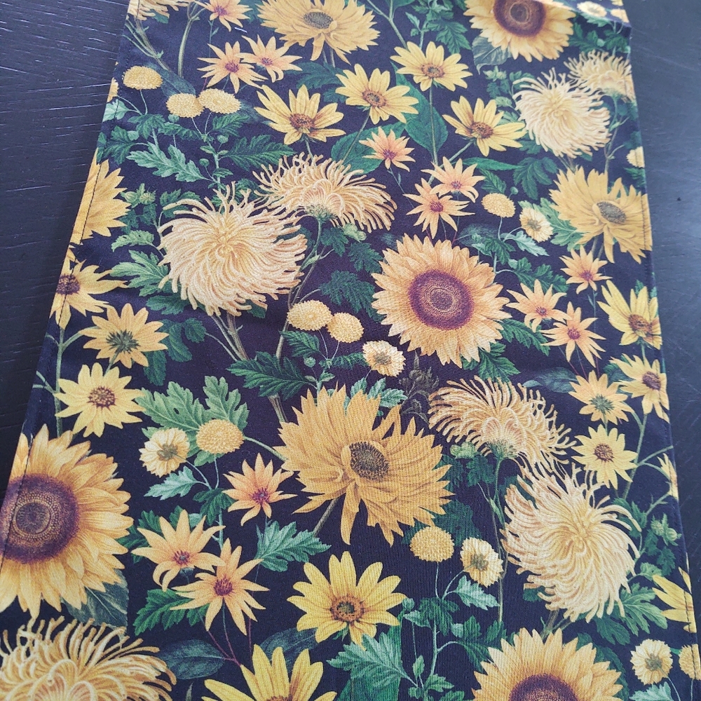 Sunflower table runner - Picture 2 of 3